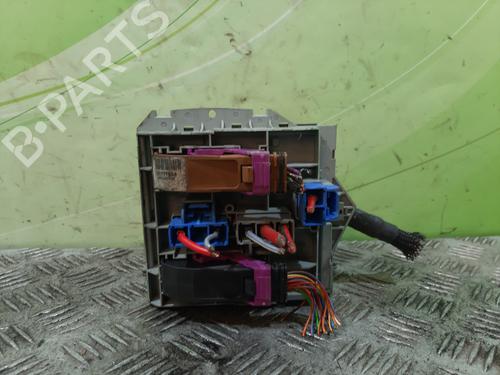 Sikringsdåse FIAT STILO (192_) 1.9 D Multijet (120 hp) 13484079