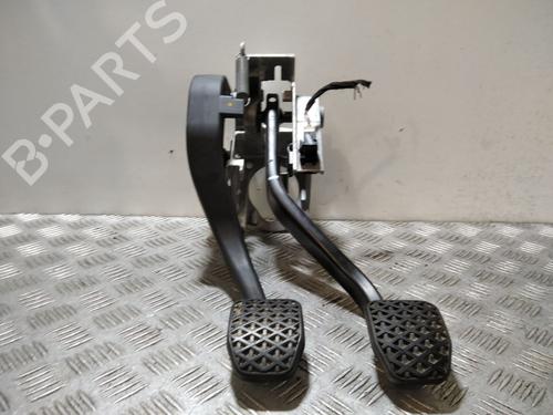 pedal-bmw-1-e87-2003-2004-2005-2006-2007-2008-2009-2010-2011-2012-2013-34164793 main image