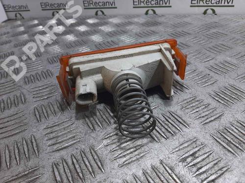 Used Left front indicator Left front indicator RENAULT RAPID Box Body/MPV (F40_, G40_) 1.9 D (F40R) (54 hp) 7668582 7668582