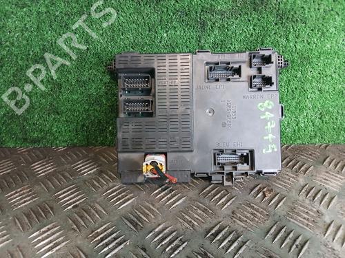 Used Fuse box CITROËN XSARA (N1) 1.6 16V (109 hp) 31600989
