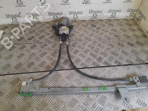 Vindusheismekanisme venstre foran PEUGEOT 306 Hatchback (7A, 7C, N3, N5) [1993-2003]  19732401