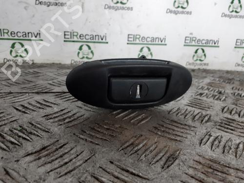 Used Tailgate handle RENAULT MEGANE I Classic (LA0/1_) 1.6 e (LA0F, LA0S) (90 hp) 12266302