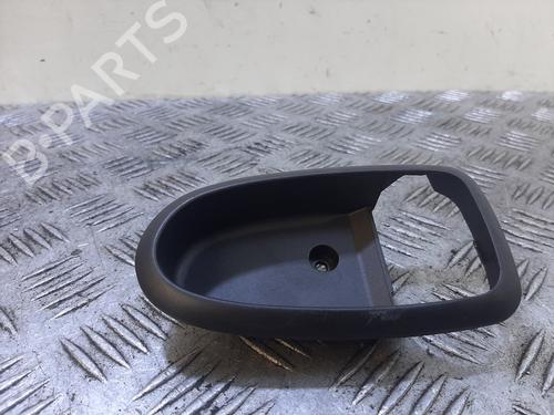 Used Front left interior door handle Front left interior door handle 37015750 37015750