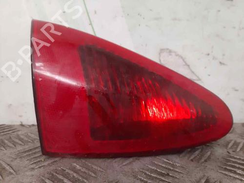 Used Left tailgate light ALFA ROMEO 147 (937_) 1.9 JTD (937.AXD1A, 937.BXD1A, 937.AXV1A, 937.BXB1A,... (115 hp) 14818715