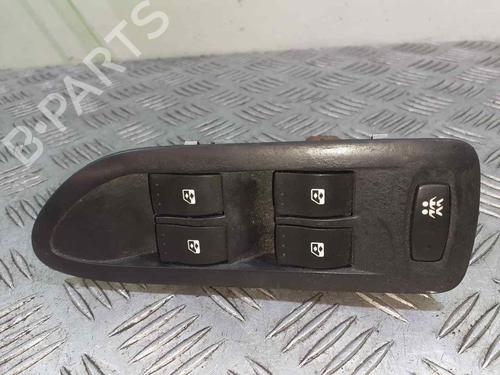 Used Left front window switch RENAULT LAGUNA II (BG0/1_) [2001-2007]  7861974