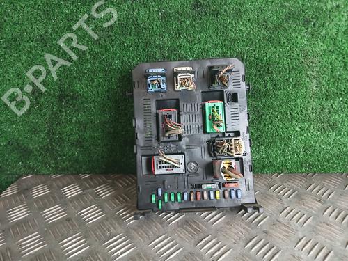 Used Fuse box Fuse box CITROËN C4 I (LC_) [2004-2014] 35783751 35783751