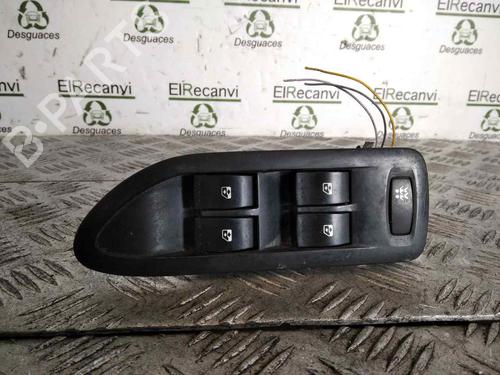 Used Left front window switch RENAULT LAGUNA II (BG0/1_) [2001-2007]  15779674