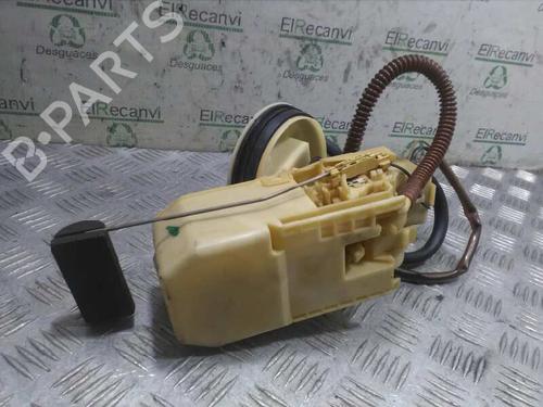 Used Fuel pump NISSAN PRIMERA Hatchback (P11) 1.6 16V (99 hp) 4525939