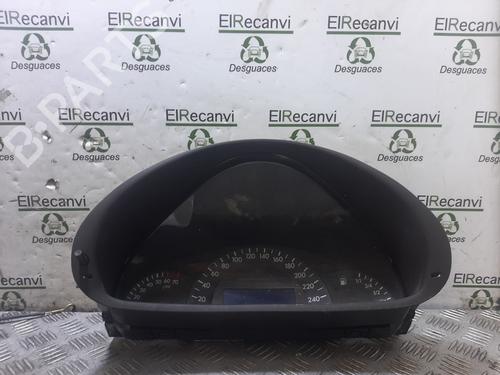 Używane Zestaw wskaźników / Licznik MERCEDES-BENZ C-CLASS (W203) C 240 (203.061) (170 hp) 19148773