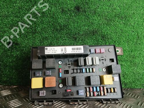Used Fuse box Fuse box OPEL ASTRA H GTC (A04) [2005-2010] 33328228 33328228