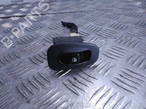 Used Right rear window switch HYUNDAI ACCENT II (LC) 1.5 CRDi (82 hp) 4549443