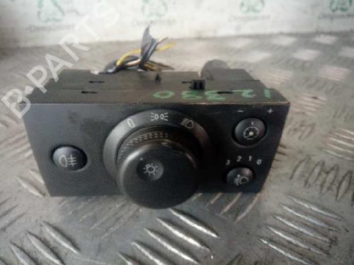 Used Headlight switch OPEL VECTRA C (Z02) 2.2 DTI 16V (F69) (125 hp) 4525453