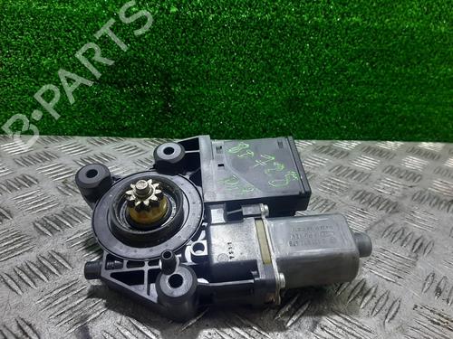 Used Right front window motor RENAULT MEGANE III Hatchback (BZ0/1_, B3_) 1.5 dCi (BZ09, BZ0D, BZ1W, BZ29, BZ14) (110 hp) 21536466