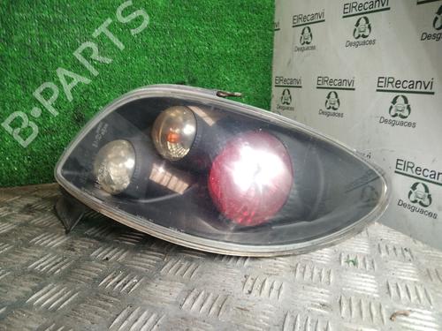 Feu arrière droit PEUGEOT 206 Hatchback (2A/C) 1.4 LPG (75 hp) 28671899