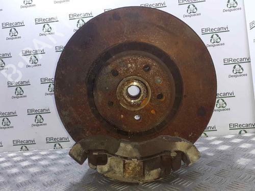 Used Right front steering knuckle VOLVO XC90 I (275) D5 AWD (185 hp) 9726319