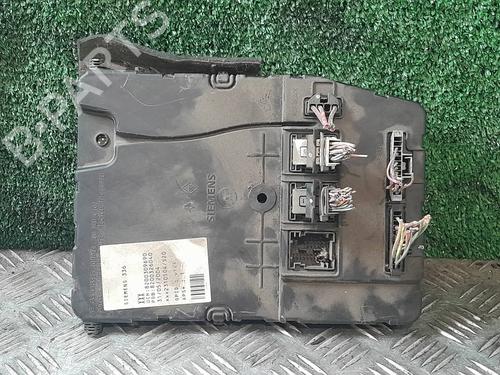 Used Fuse box Fuse box 38930873 38930873