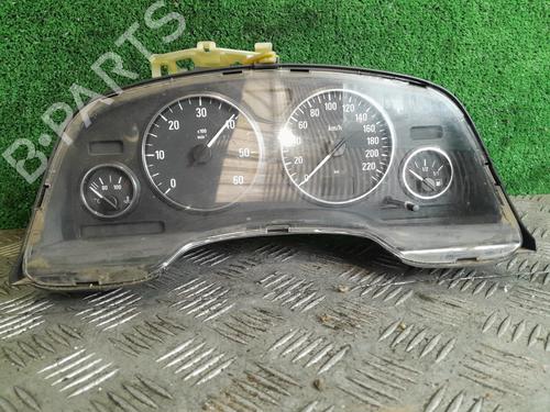 Used Instrument cluster OPEL ZAFIRA A MPV (T98) [1999-2006]  24615333
