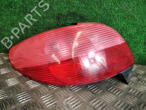 Venstre baglygte PEUGEOT 206 Hatchback (2A/C) 1.9 D (69 hp) 28584727