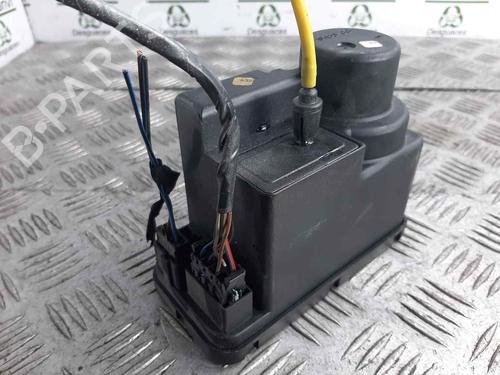 Used Comfort control module MERCEDES-BENZ C-CLASS (W202) C 280 (202.028) (193 hp) 8888600