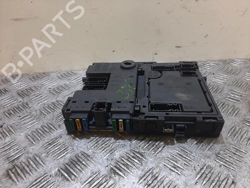 Used Fuse box Fuse box 37998568 37998568