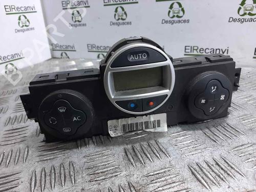 Used Climate control RENAULT SCÉNIC II (JM0/1_) 1.9 dCi (JM0G, JM12, JM1G, JM2C) (120 hp) 7112220