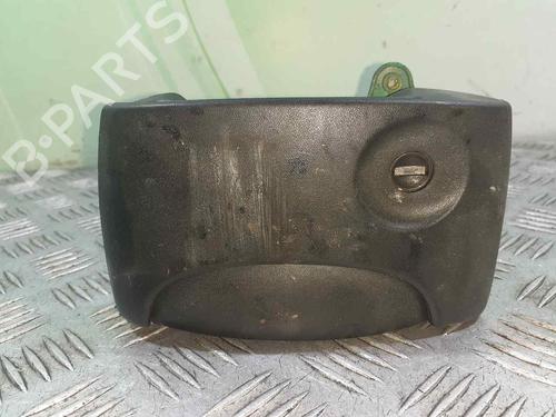 Używane Klamka zewnętrzna RENAULT KANGOO (KC0/1_) [1997-2025]  8759958