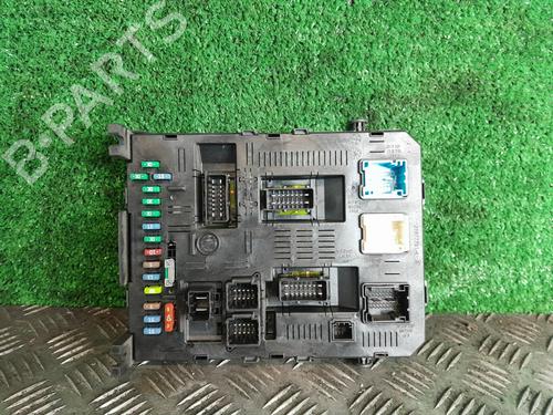 Caixa de fusíveis PEUGEOT 307 Break (3E) 1.6 HDi (90 hp) 31307623