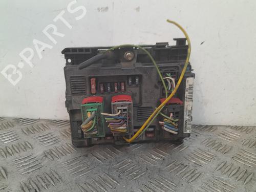 Used Fuse box Fuse box 36233920 36233920