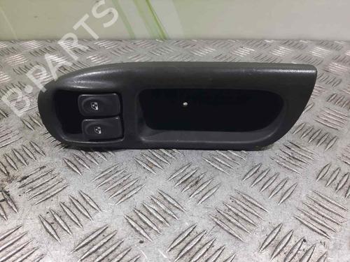 Used Left front window switch RENAULT SCÉNIC I MPV (JA0/1_, FA0_) 1.9 dCi (JA05, JA1F) (102 hp) 7026303