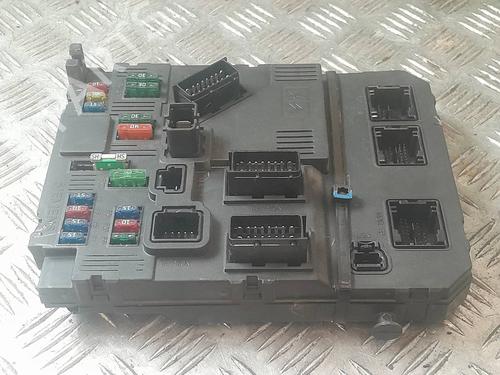 Used Fuse box Fuse box 38914307 38914307