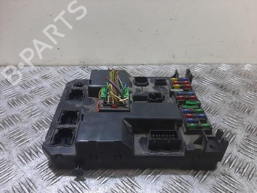 Used Fuse box Fuse box 37234576 37234576