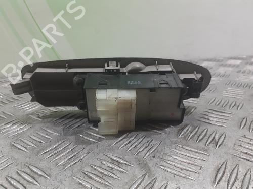 Used Left front window switch NISSAN ALMERA TINO (V10) 2.2 dCi (115 hp) 7013144