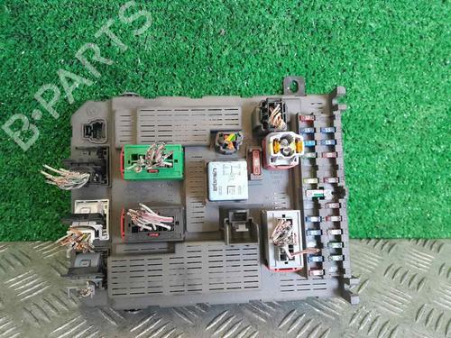 Used Fuse box Fuse box CITROËN C5 I (DC_) [2001-2005] 21537117 21537117