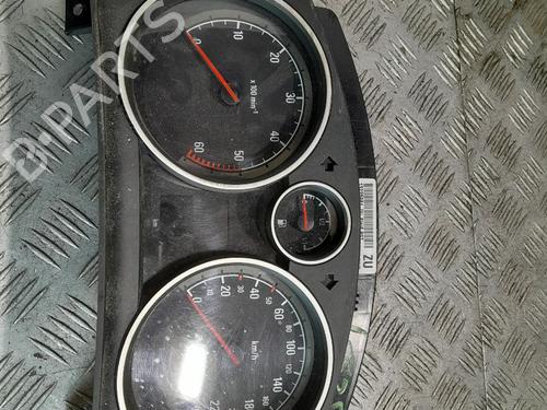 Used Instrument cluster OPEL ZAFIRA / ZAFIRA FAMILY B (A05) [2005-2019]  24885429