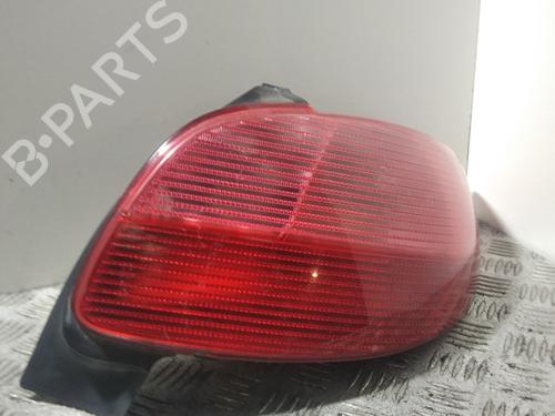 Højre baglygte PEUGEOT 206 Hatchback (2A/C) 1.6 i (89 hp) 30511872