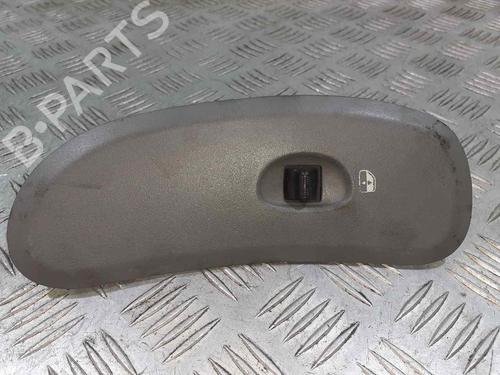 Used Right front window switch CHRYSLER VOYAGER IV (RG, RS) 2.5 CRD (141 hp) 7534335