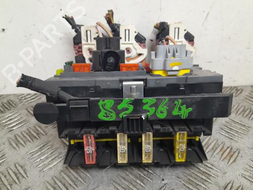 Used Fuse box Fuse box 37488361 37488361