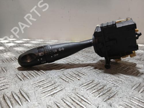 Used Headlight switch TOYOTA YARIS (_P1_) 1.0 (SCP10_, SCP10R) (68 hp) 31713259