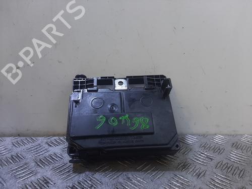 Used Fuse box Fuse box 37195553 37195553