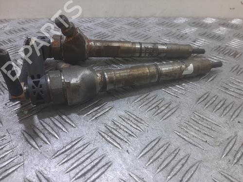 Inyector Inyector SKODA RAPID (NH3, NK3, NK6) 1.6 TDI (115 hp) 35804449 35804449