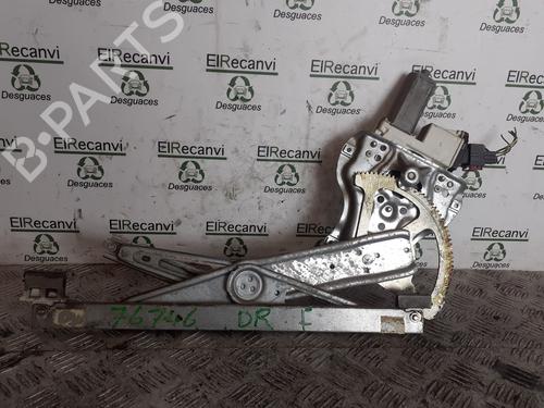Used Front right window mechanism TOYOTA COROLLA (_E12_) 2.0 D-4D (CDE120R, CDE120L_) (116 hp) 13649548