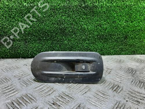 Used Right front window switch NISSAN INTERSTAR Van (X70) dCi 100 (99 hp) 24586447