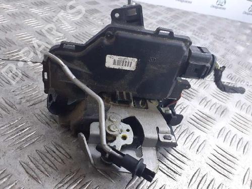 Høyre foran lås AUDI A6 C5 (4B2, 4B4) 2.5 TDI (180 hp) 6452032