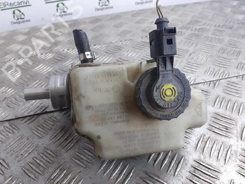 Used Brake master cylinder SEAT TOLEDO III (5P2) 1.9 TDI (105 hp) 6426771