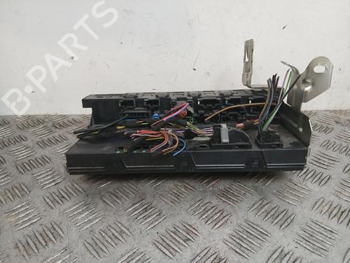 Used Fuse box Fuse box 36916294 36916294