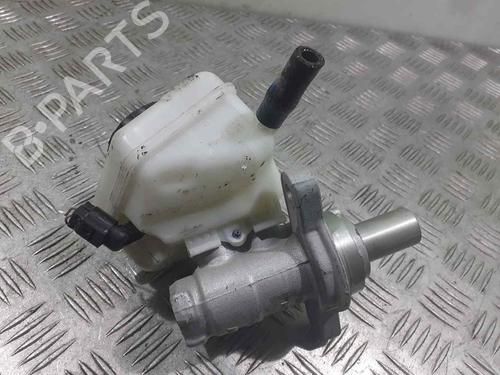Used Brake master cylinder BMW 1 (F20) 116 d (116 hp) 7189380