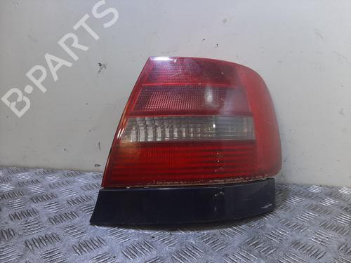 Używane Lampa tylna prawa Lampa tylna prawa AUDI A4 B5 Avant (8D5) 1.9 TDI (90 hp) 37495372 37495372