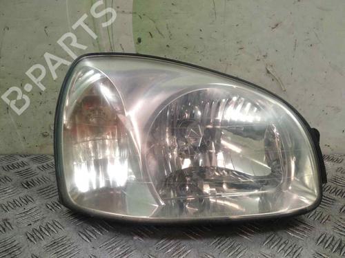Used Right headlight HYUNDAI SANTA FÉ I (SM) 2.0 CRDi (113 hp) 19442761