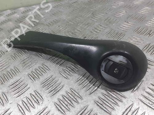 Pulsantiera anteriore destra RENAULT MEGANE II (BM0/1_, CM0/1_) 1.5 dCi (BM0F, BM0T, BM2B, CM0F, CM0T) (82 hp) 7004475