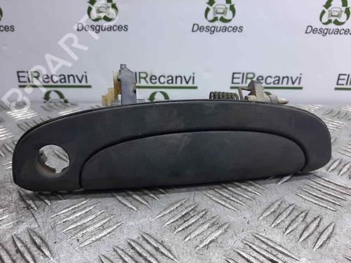 Used Front right exterior door handle HYUNDAI GETZ (TB) 1.1 (67 hp) 6776053